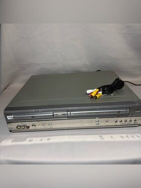Zenith XBV243 Dual Deck DVD VCR Combo